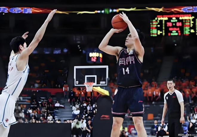 九游官网关于赛后深圳男篮备战CBA常规赛，篮板制胜细节曝光，引发热议，细节决定成败的信息