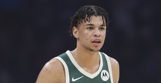 九游密尔沃基雄鹿赛后状态回暖关键时刻中超传出新动向，连对手都承认：达拉斯独行侠战术微调备战荷甲的简单介绍